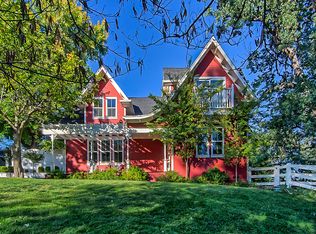 15726 Mountain Shadows Dr, Redding, CA 96001