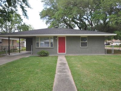 404 Hickok St, Sulphur, LA, 70663