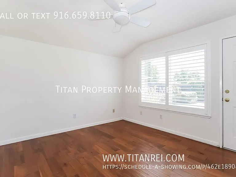 4662 Stirling St — Photo 9