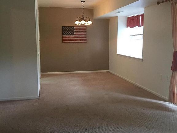 2nd image of 856 College Pkwy #20