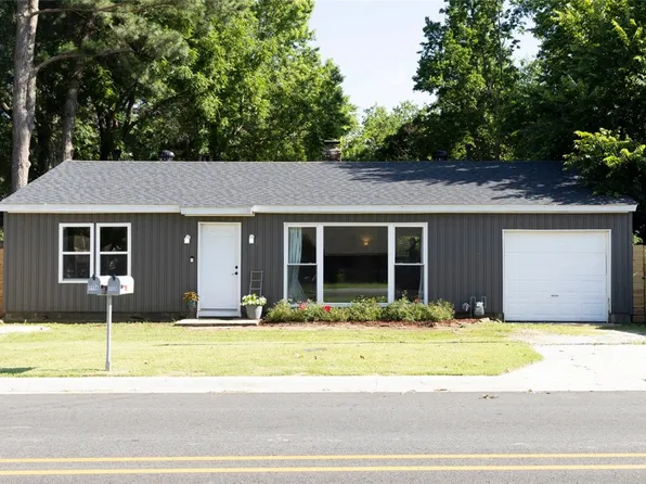 1133 W Deane St, Fayetteville, AR 72703