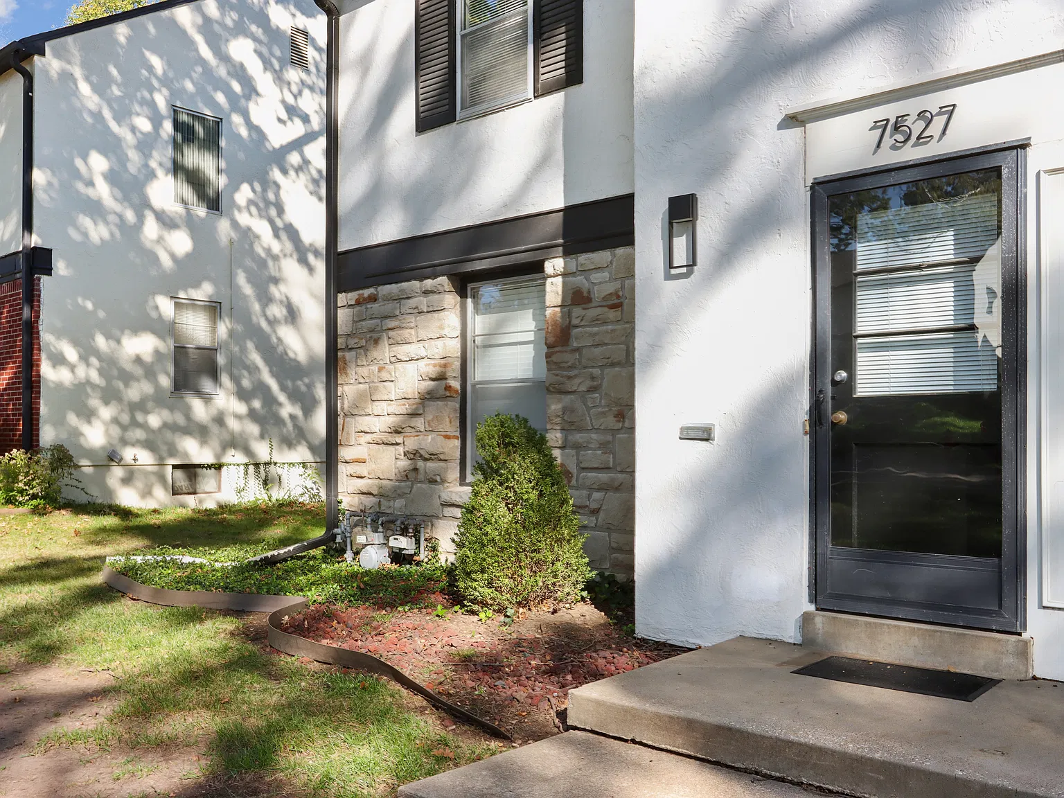 7527 Wyoming St — Photo 2