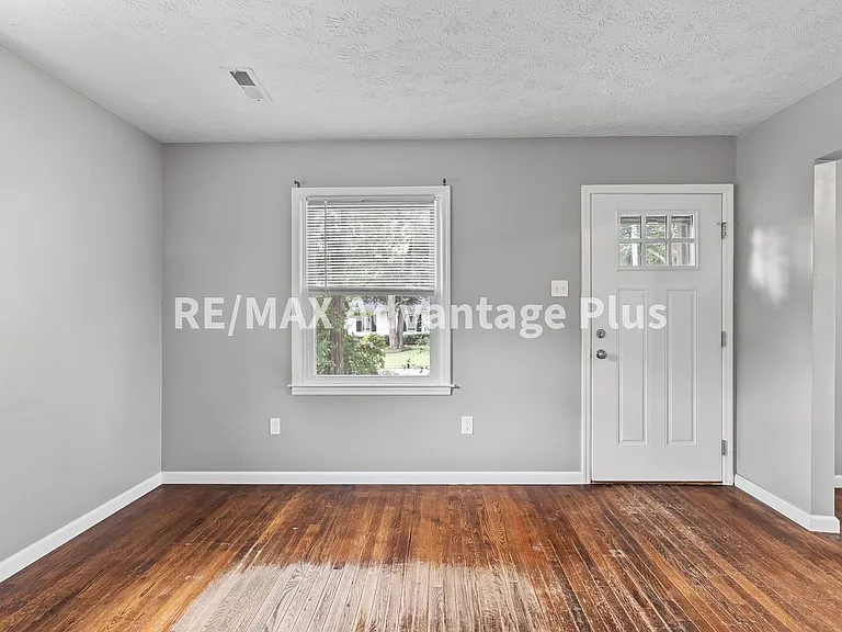 200 Gross St — Photo 5