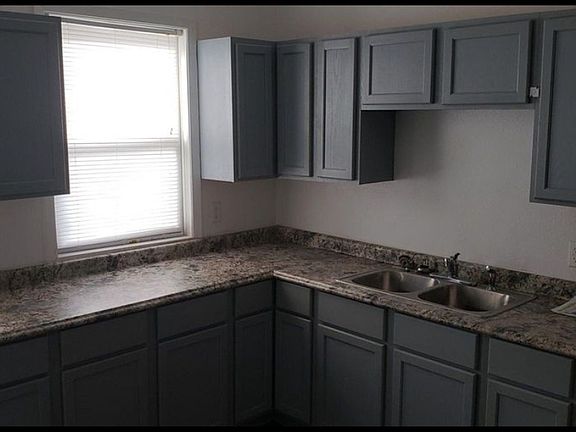 5th image of 709 7th St S APT 1