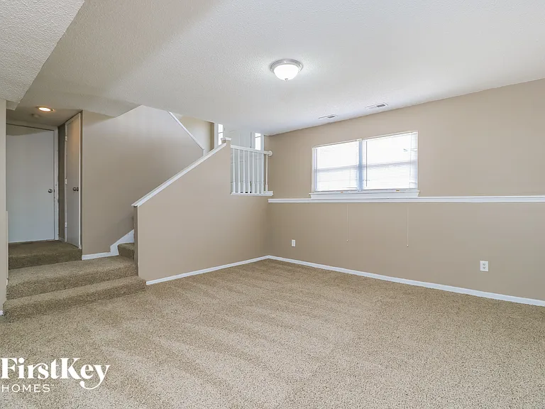 2346 Bramble Ln — Photo 6
