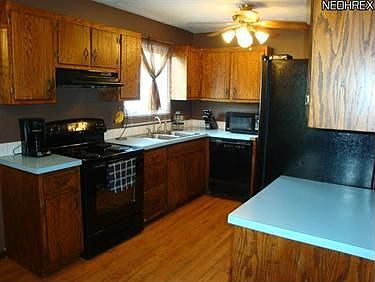 5th image of 160 Greenway Dr