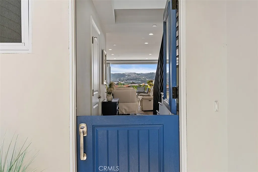 3 bed, 3.5 bath, 1750 sqft, $10,000 — Photo 3