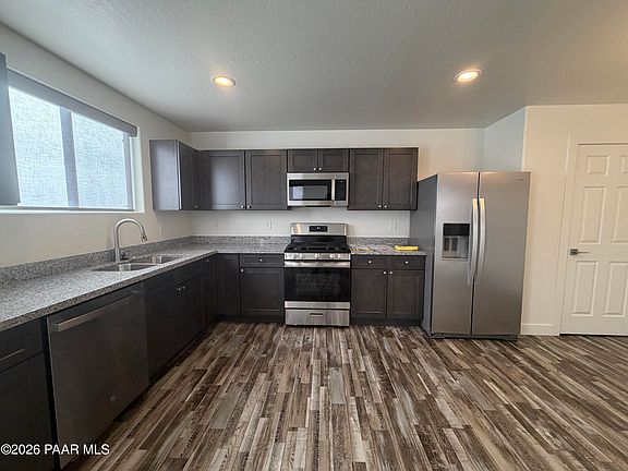 4th image of 3965 N Robert Rd #2