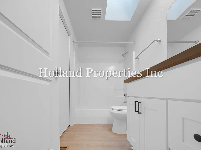 9055 SW Sagert St — Photo 13