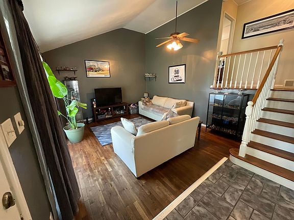 3rd image of 1178 Manfeld Dr