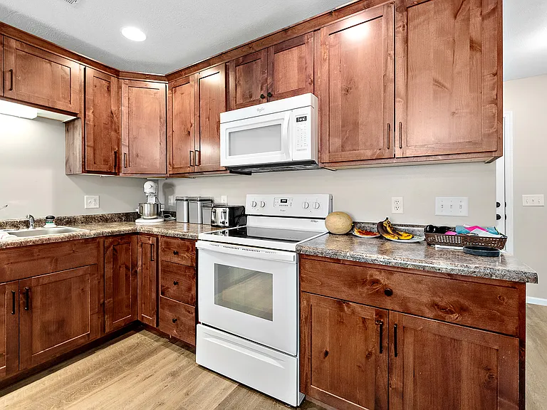 1030 N Main Ave #C — Photo 7