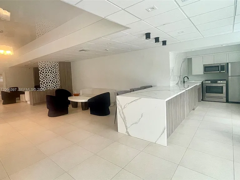 1800 N Andrews Ave #5D — Photo 41