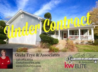 2020 Bethania Place Rd, Pfafftown, NC 27040