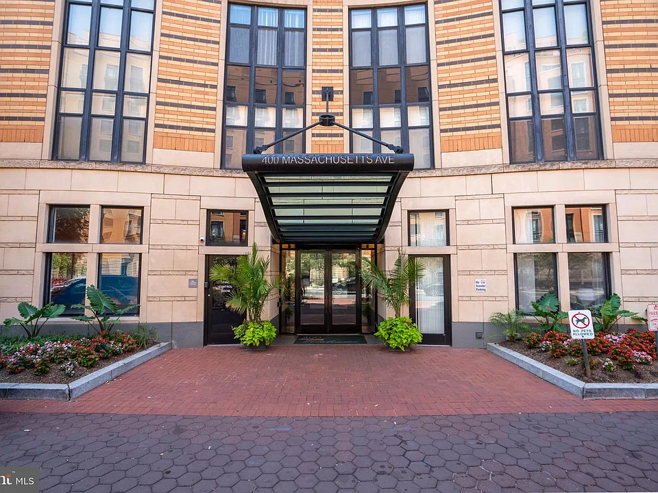 400 Massachusetts Ave NW #1223