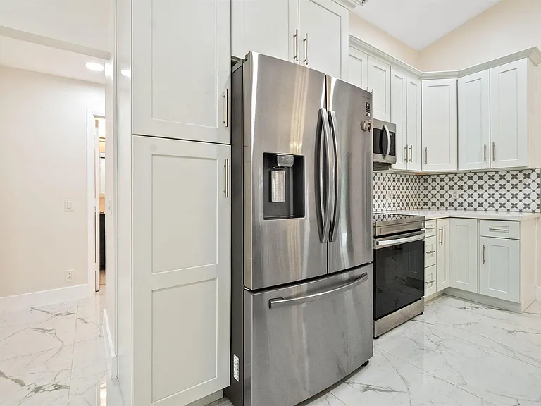 4498 Dogwood Cir — Photo 6
