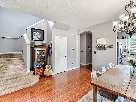 5th image of 5519 NE 44th Street