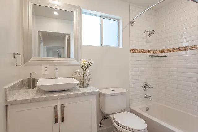 3055 Landa St — Photo 46