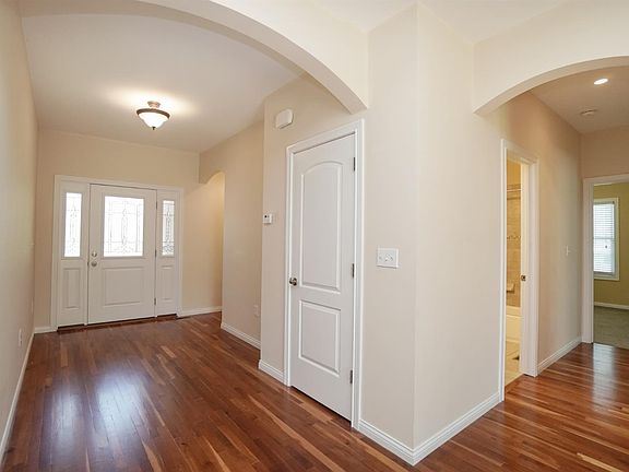 3rd image of 2413 Cosmos Dr