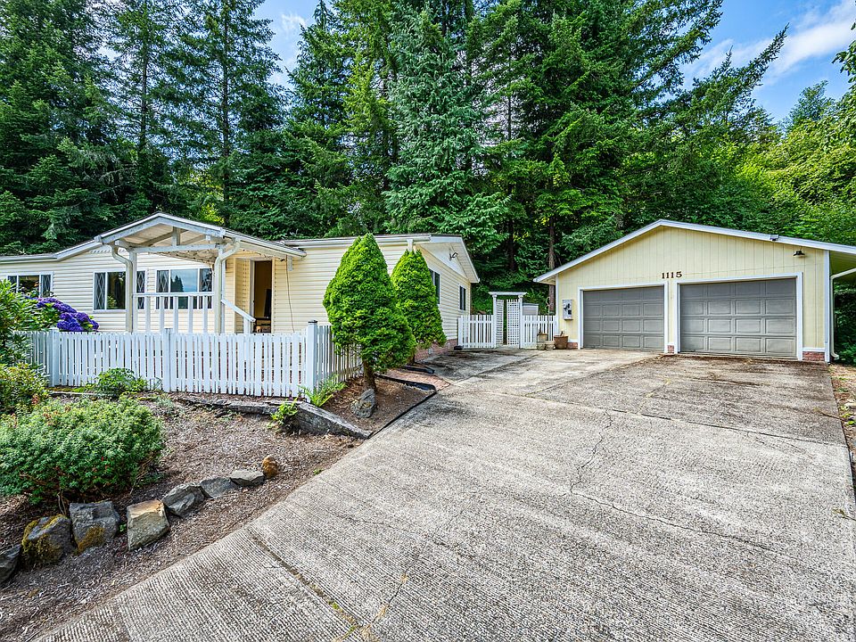 1st image of 1115 NE Canyon Dr