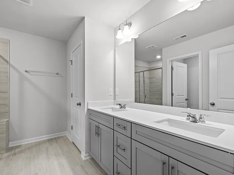 2145 Caen St — Photo 25