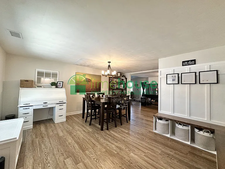 1112 Seabright Ct — Photo 10