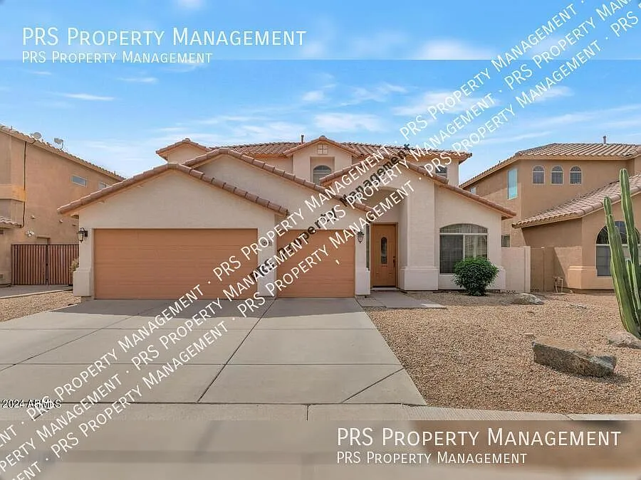 Beautiful 5 bedroom home with upgraded features! — Photo 1