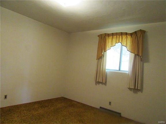 5th image of 1708 Lindenwood Ave
