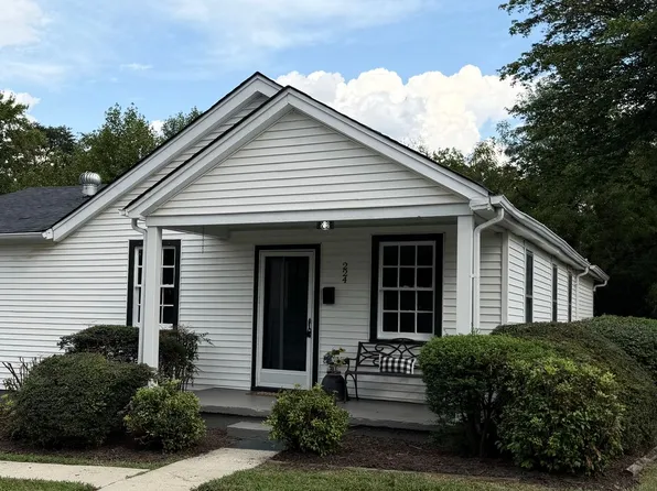 224 Hylawn Ave, Farmville, VA 23901