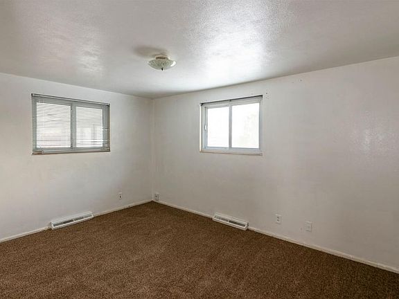 5th image of 215 Eunice Dr