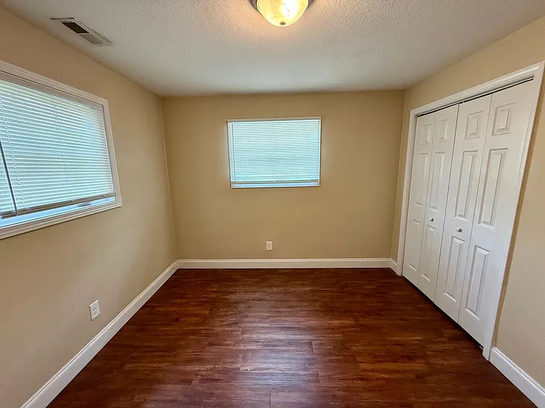 1401 John Exum Pkwy #1 — Photo 16