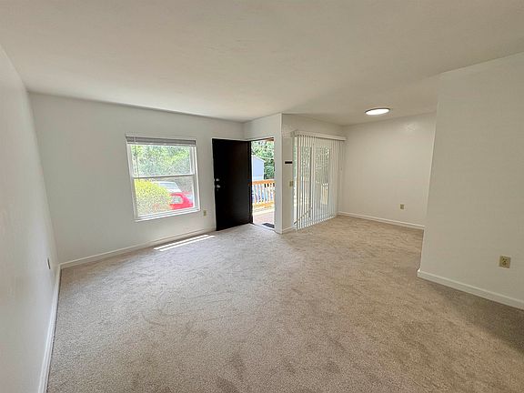 3rd image of 1530 Live Oak Dr Unit D-1