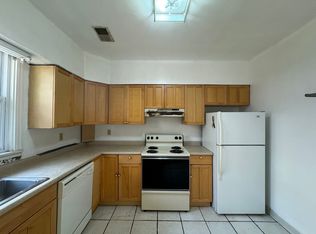 5903 Nicholson St, Pittsburgh, PA 15217