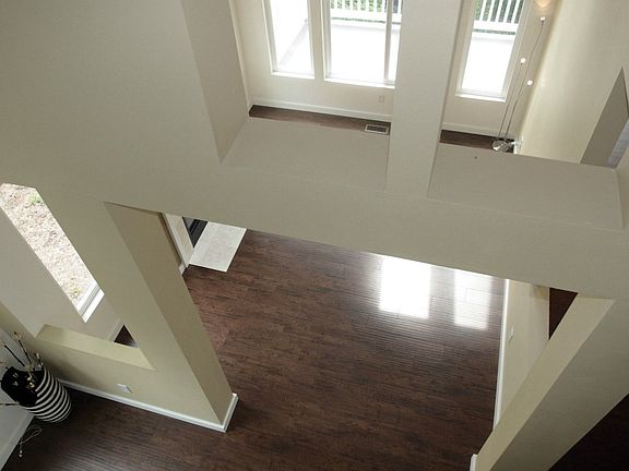 5th image of 6521 SE Cougar Mountain Way #1