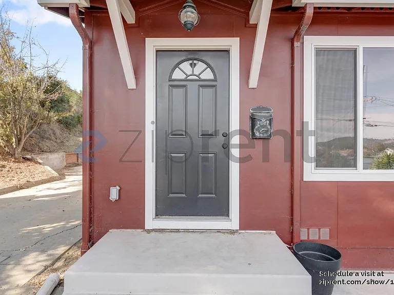 3937 La Cresenta Rd — Photo 20