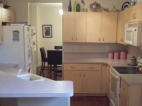 Beautiful 3/2 Family Home