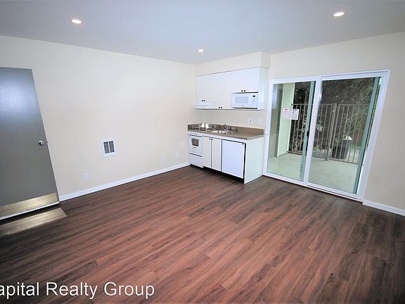 4th image of 1300 Palos Verdes Dr #14