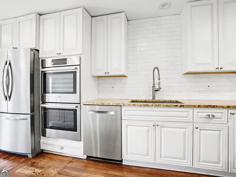 4217 N Mountain Rd NE — Photo 3