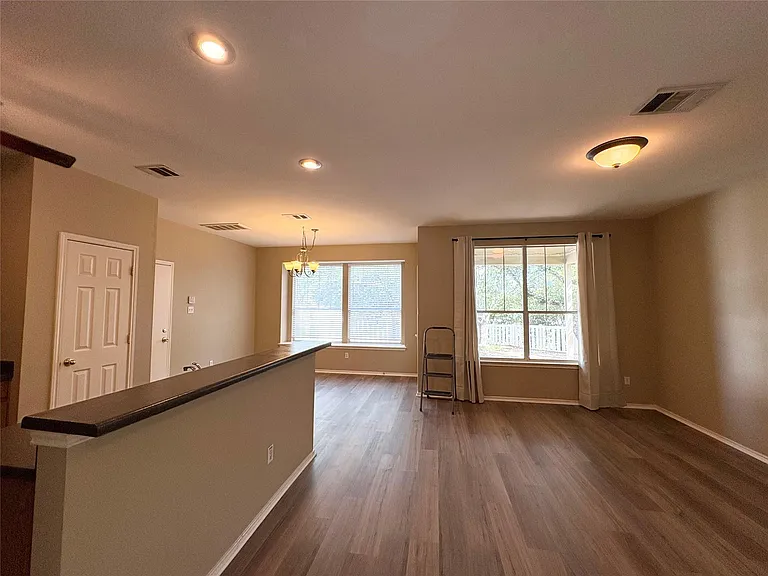800 Bull Creek Pkwy — Photo 12