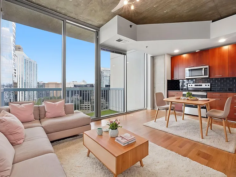 3324 Peachtree Rd NE #1403 — Photo 8
