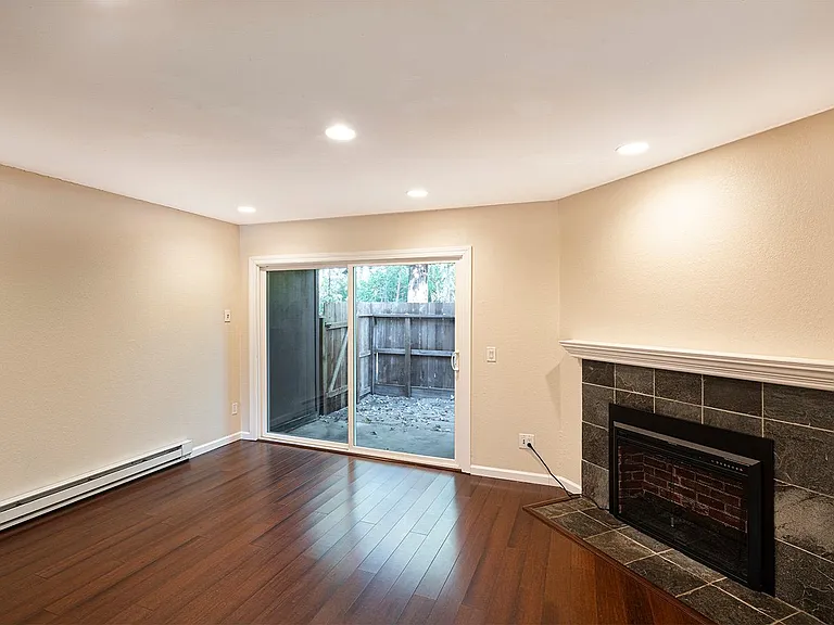 1414 Parkway Dr — Photo 6