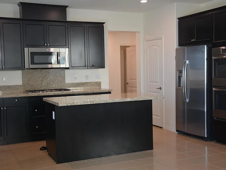 6924 Orinoco Dr — Photo 5