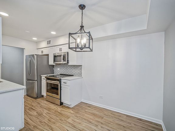 3rd image of 905 Buccaneer Dr APT 1