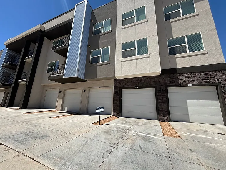 5801 S Garnet Dr #1201 — Photo 25