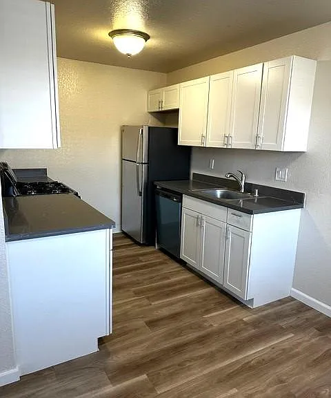 Birchwood Apartments — Photo 36