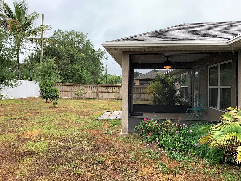 3273 SW Rosser Blvd — Photo 30
