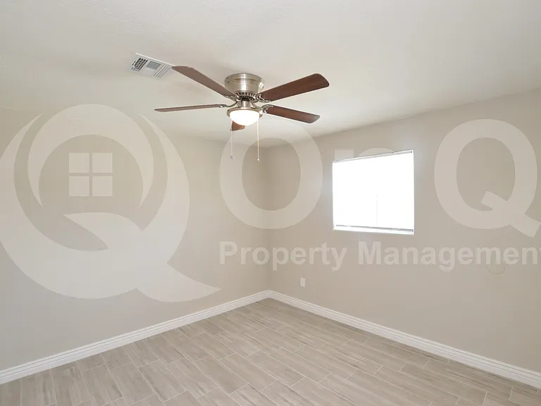 4044 W Burgess Ln — Photo 13