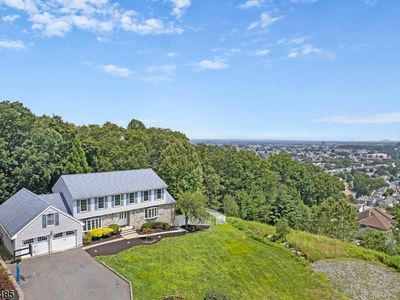 56 Mountainwood Ct, Totowa, NJ, 07512