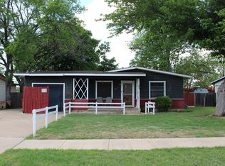 809 Forrestal Dr, Arlington, TX 76010