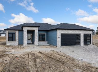 1407 Tamalpais Dr, Fort Wayne, IN 46818