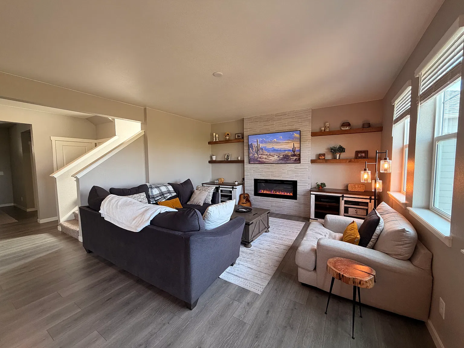 5 bed, 2700 sqft, $3,400 — Photo 2